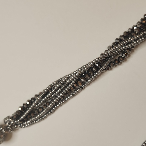 NWT ViVI Beaded Crystal Seven Strand Necklace - Picture 9 of 12